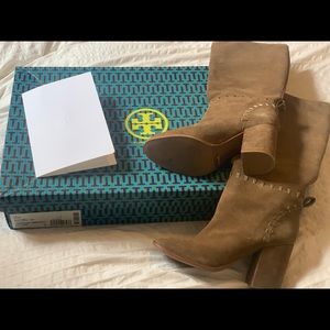 Tory Burch Contraire 90mm suede boots (size 9)